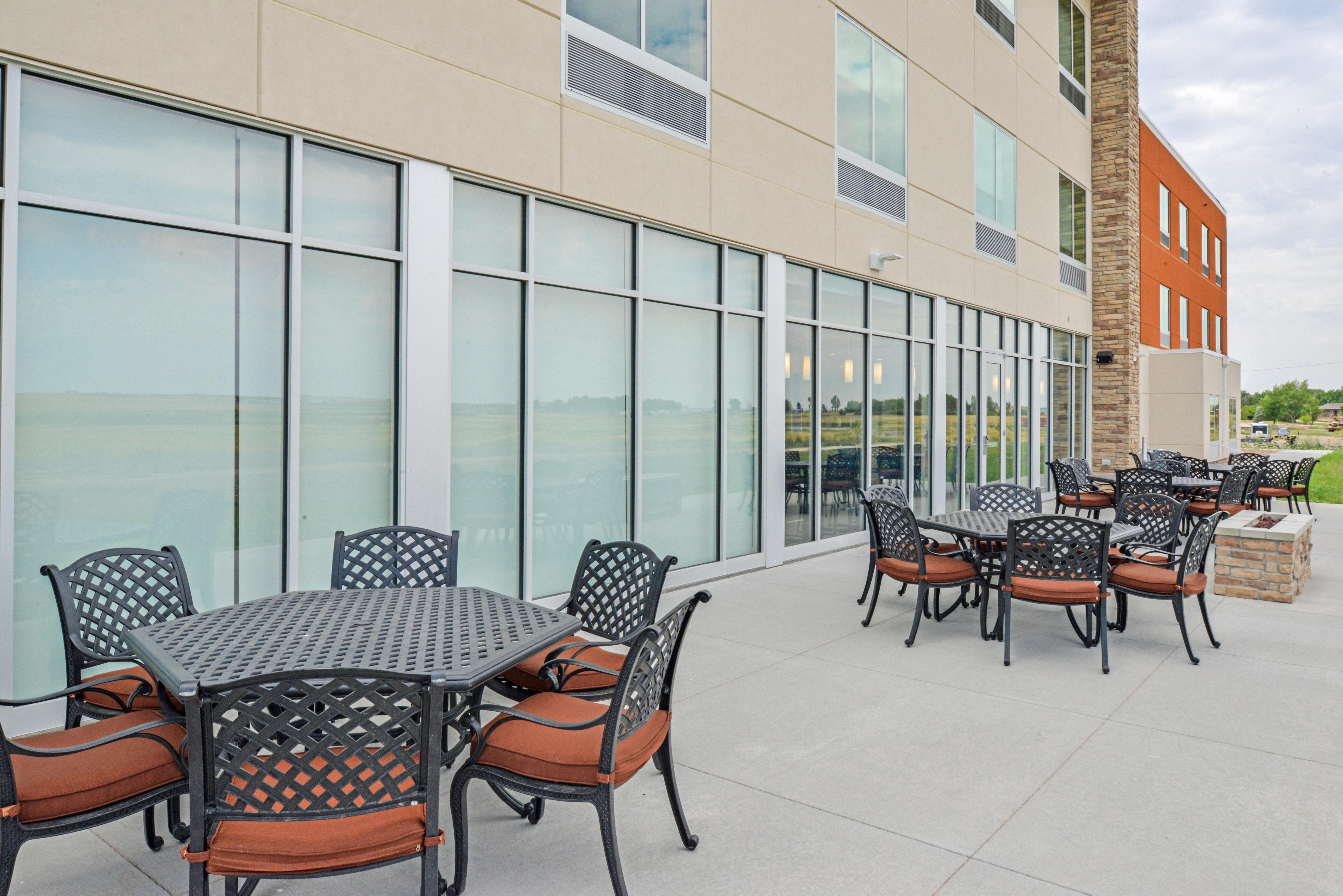 Holiday Inn Express & Suites - Chadron By Ihg Exterior photo