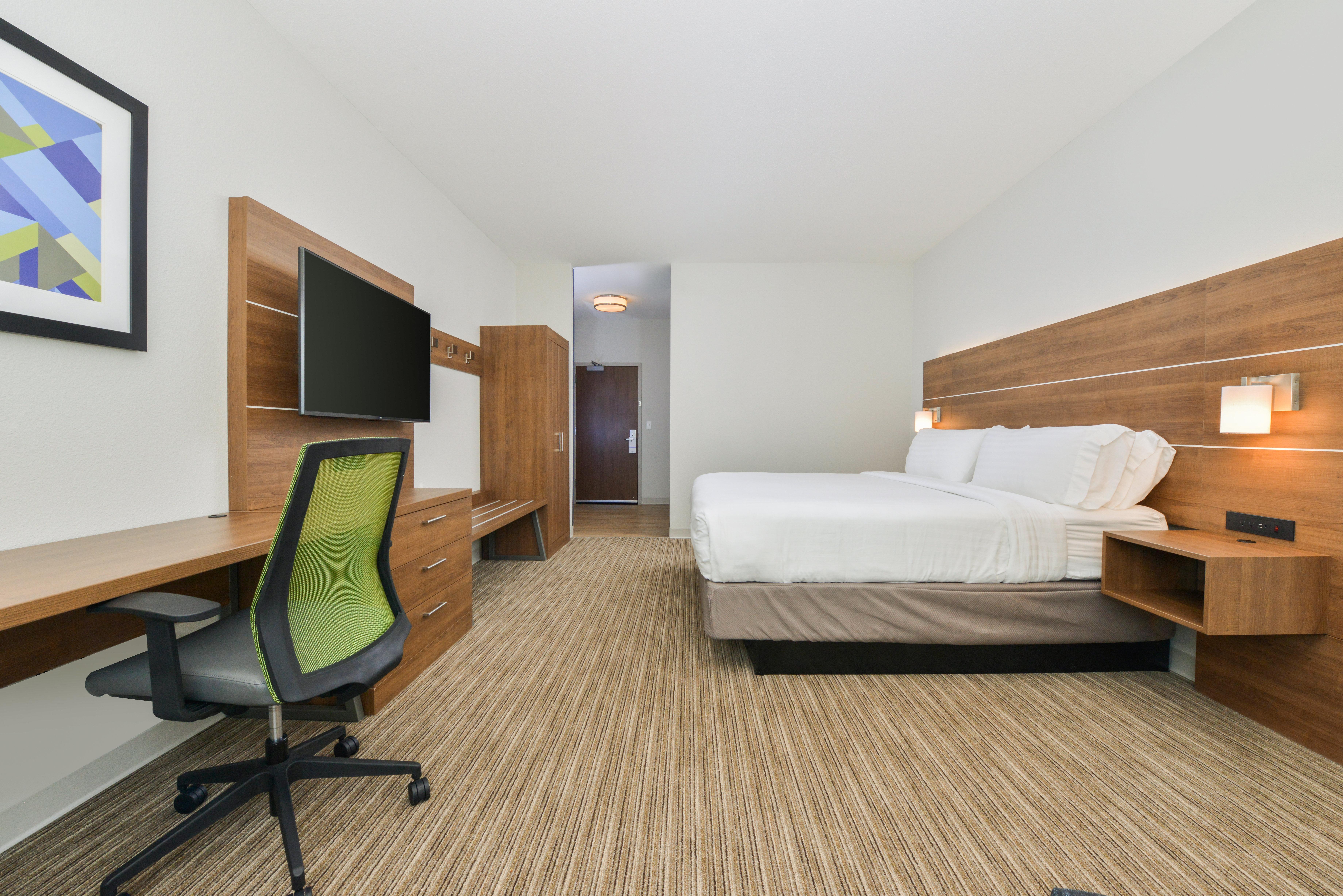 Holiday Inn Express & Suites - Chadron By Ihg Exterior photo